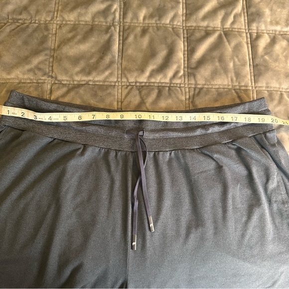 Fabletics Cloud Jersey Short - Picture 9 of 9